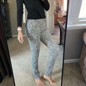 In perfect new condition pants by Zara